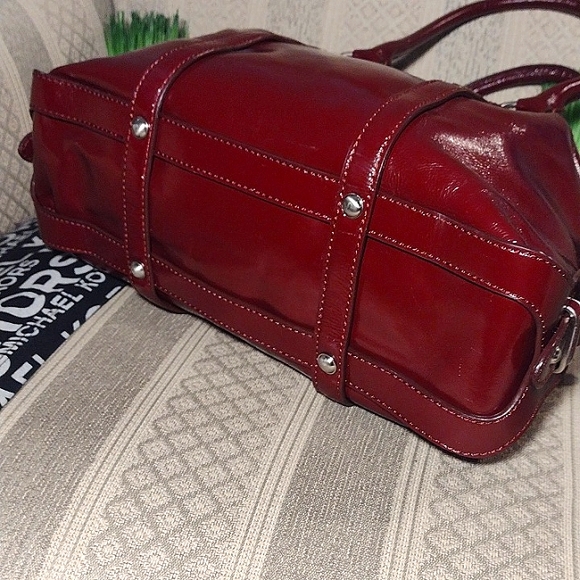 Michael Kors Burgundy Patent Barrel Bag - Picture 8 of 16